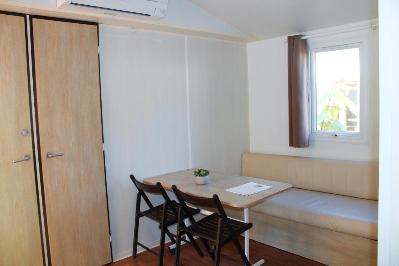 Camping Lou Cabasson 博尔马斯·莱斯·米默萨斯 外观 照片