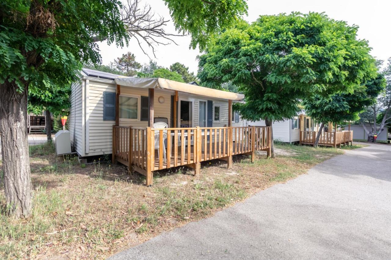 Camping Lou Cabasson 博尔马斯·莱斯·米默萨斯 外观 照片