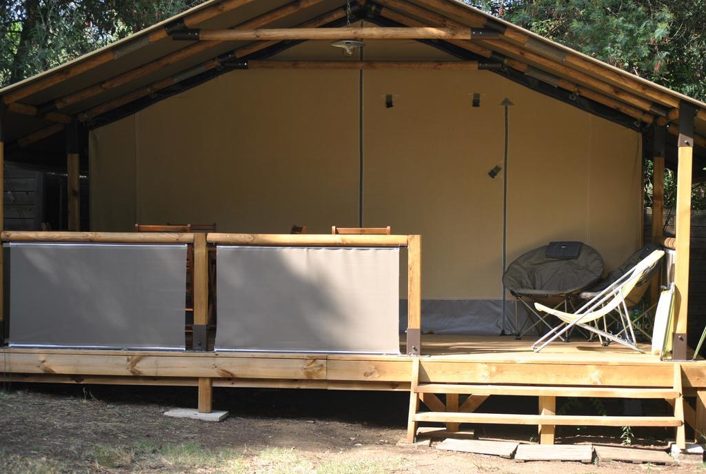 Camping Lou Cabasson 博尔马斯·莱斯·米默萨斯 外观 照片